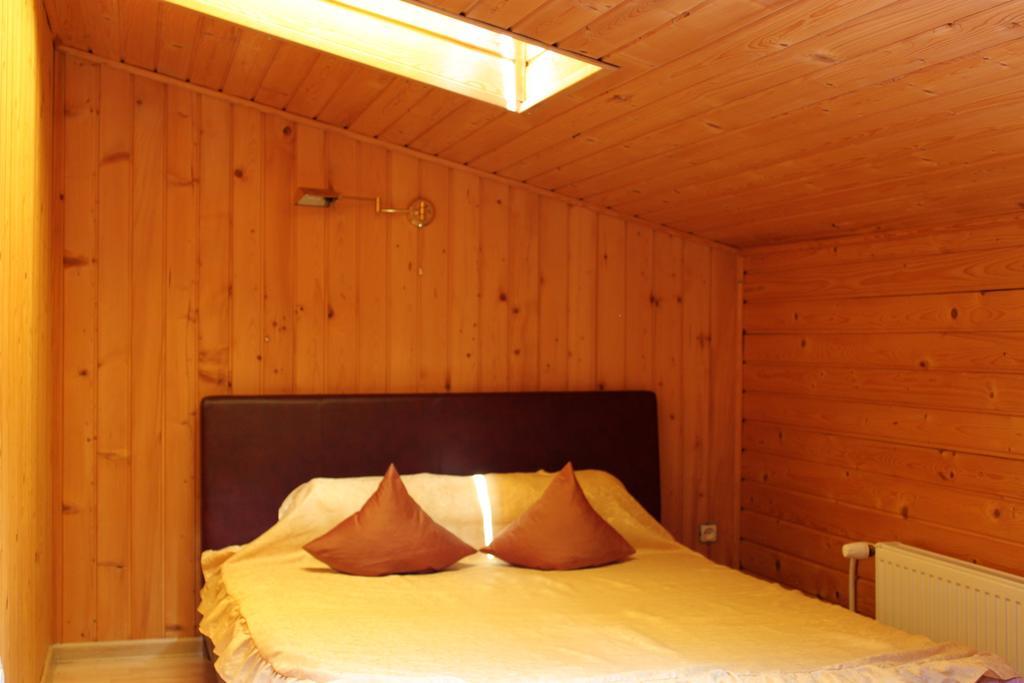 Jauku Erdvu Silta Appartement Kaunas Kamer foto